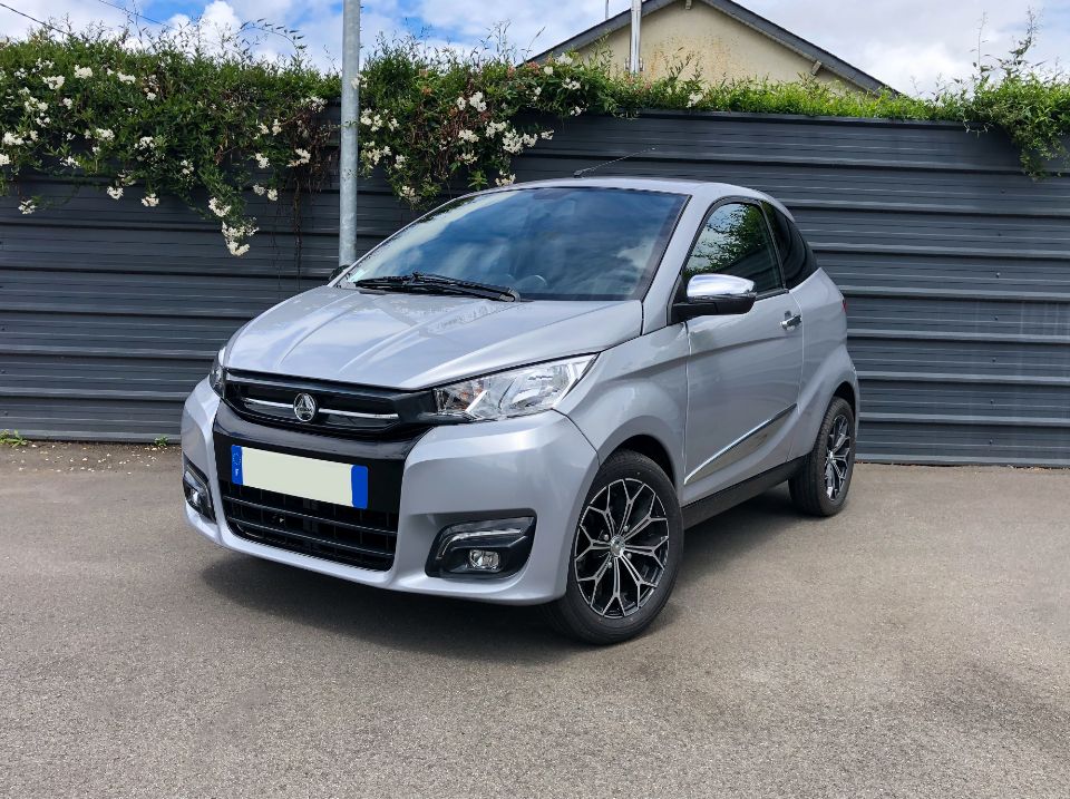 Photo Aixam e-Coupé Premium - Mise en avant
