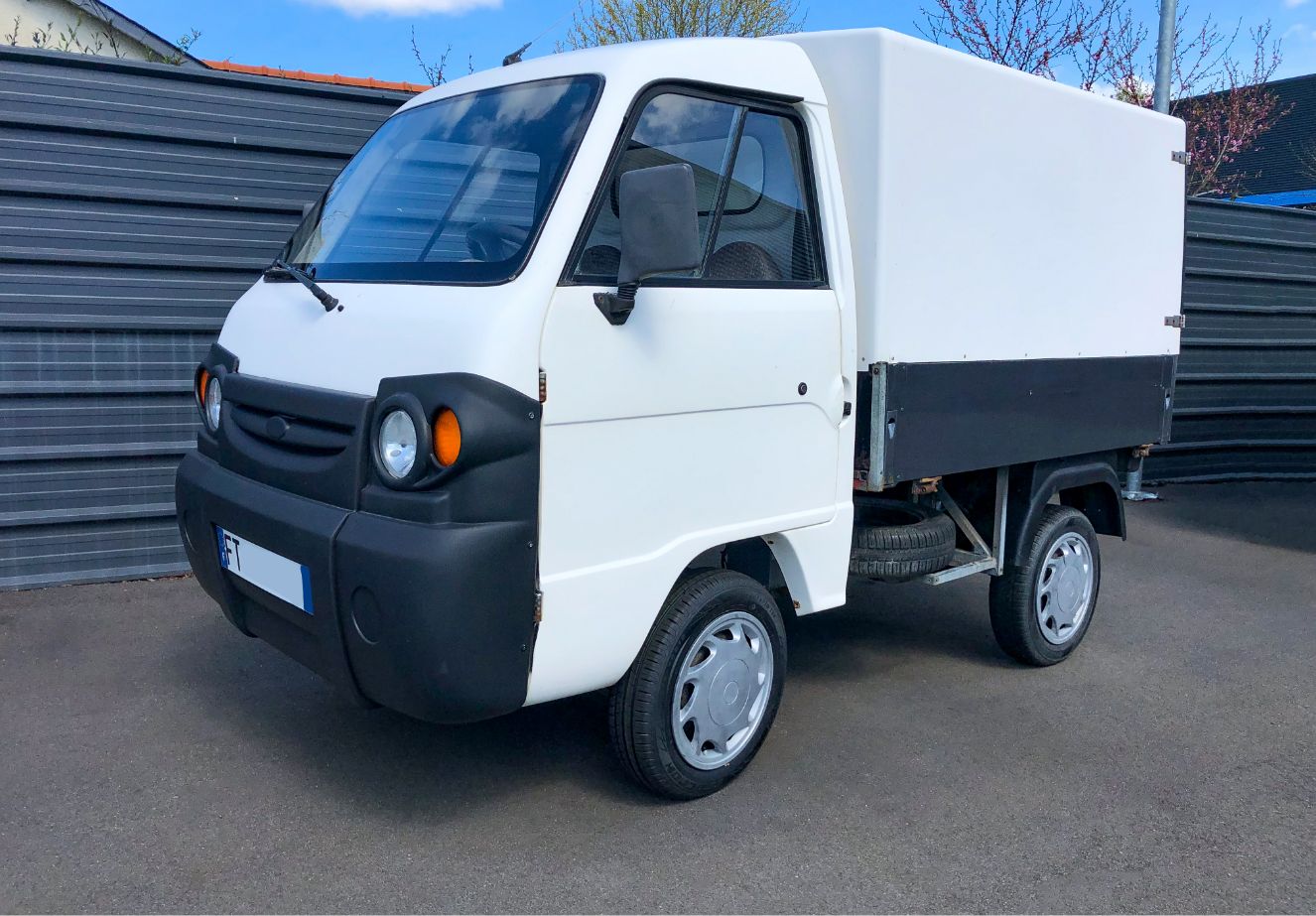 Photo Bellier Camion Blanc - Avant