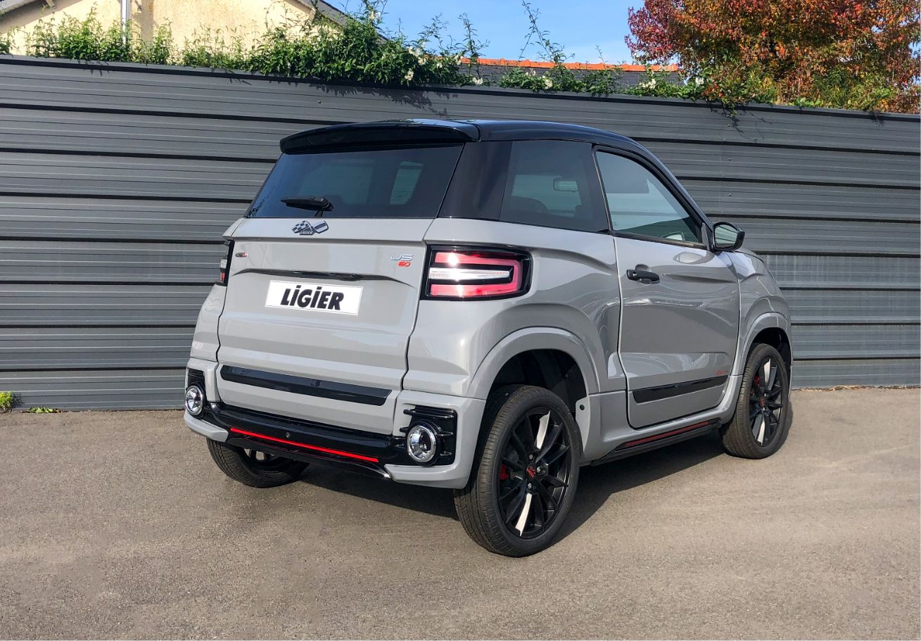 Photo Ligier JS60 Sport Ultimate Gris Asphalt avec intérieur noir - Arrière