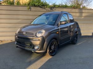 Photo Microcar MGO Highland marron avec intérieur noir - Mise en avant
