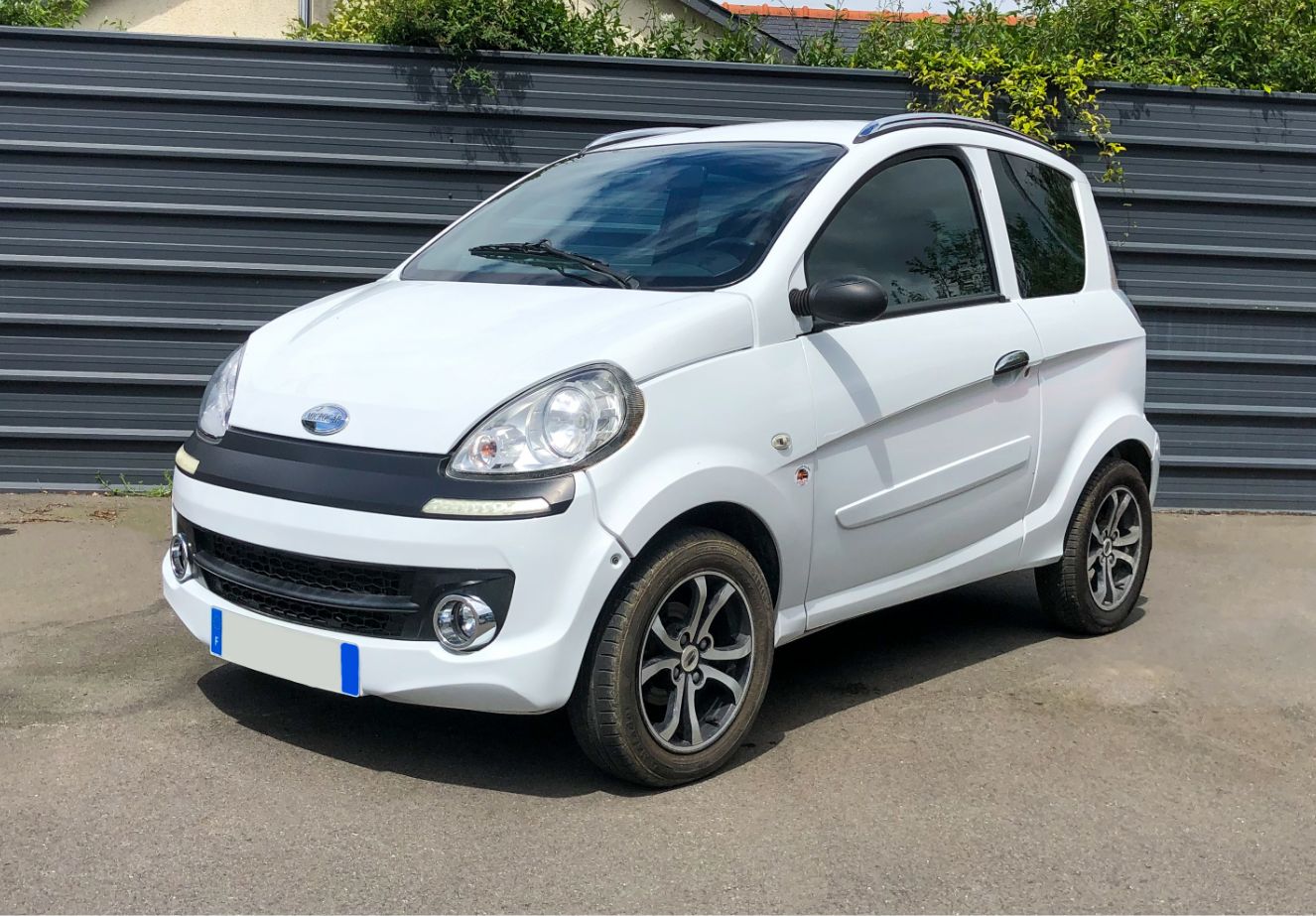 [DEPOT-VENTE] Microcar MGO 2 Blanche - Avant