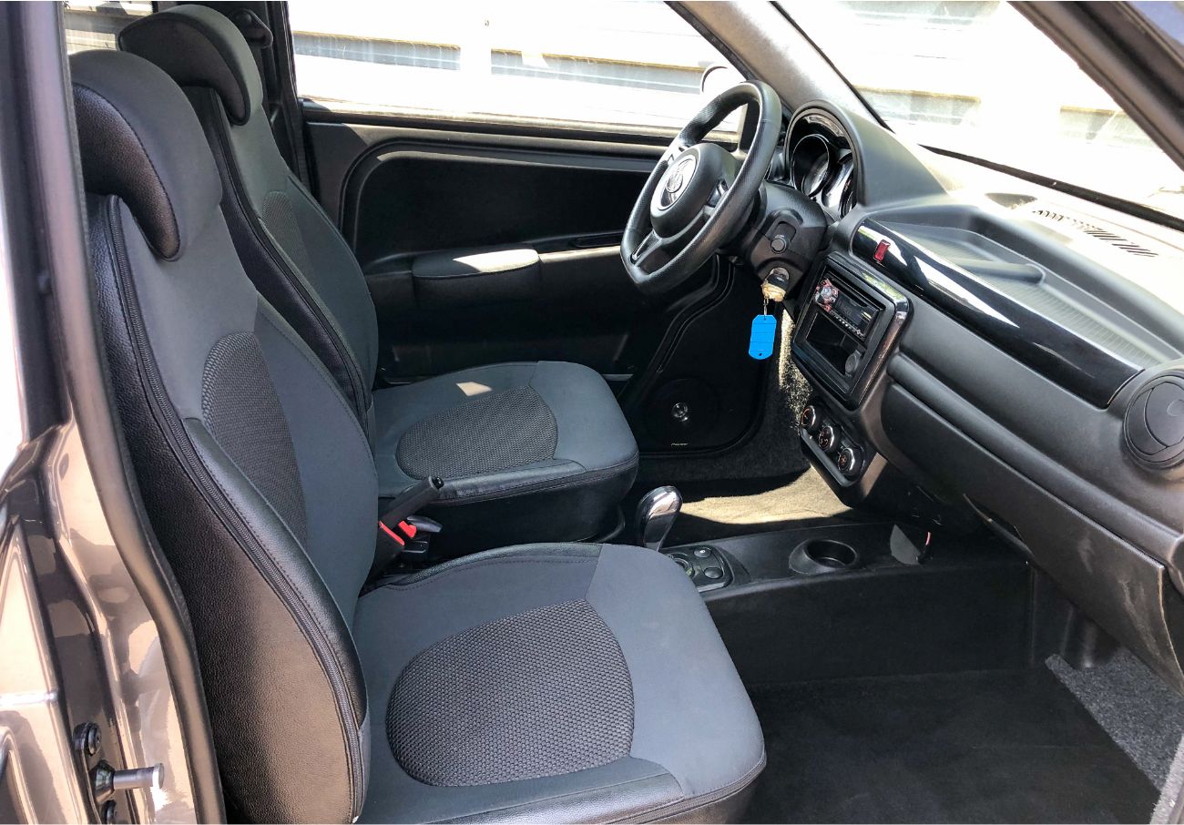 [DEPOT-VENTE] Microcar MGO 4 Gris foncé - Intérieur