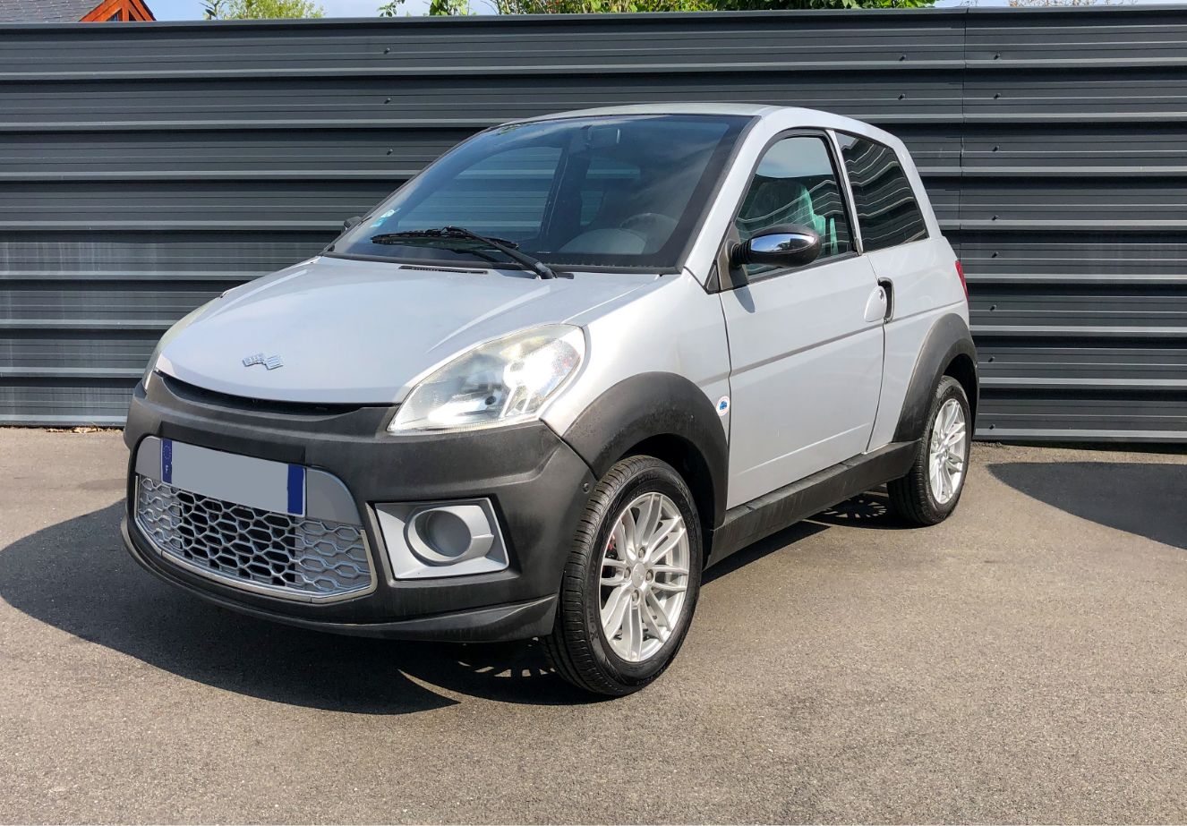 Photo Ligier Ixo Treck gris - Avant