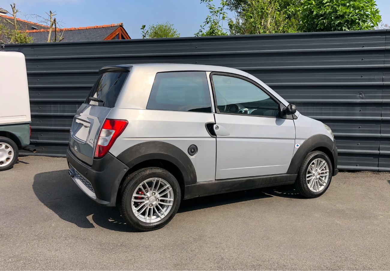 Photo Ligier Ixo Treck gris - Profil
