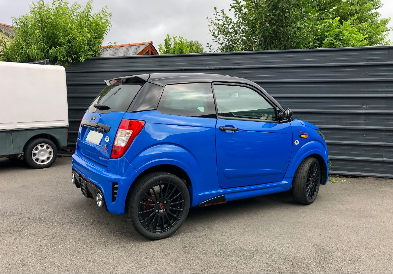 Photo Ligier JS50 Sport Ultimate Bleu Reef - Profil