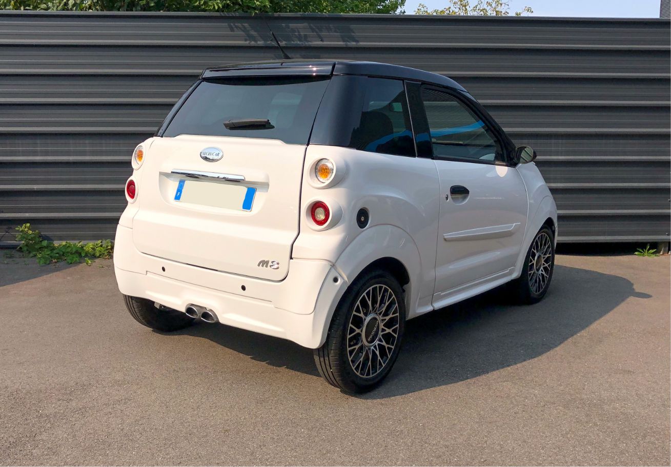 Microcar M8 Blanche Progress - Photo arrière