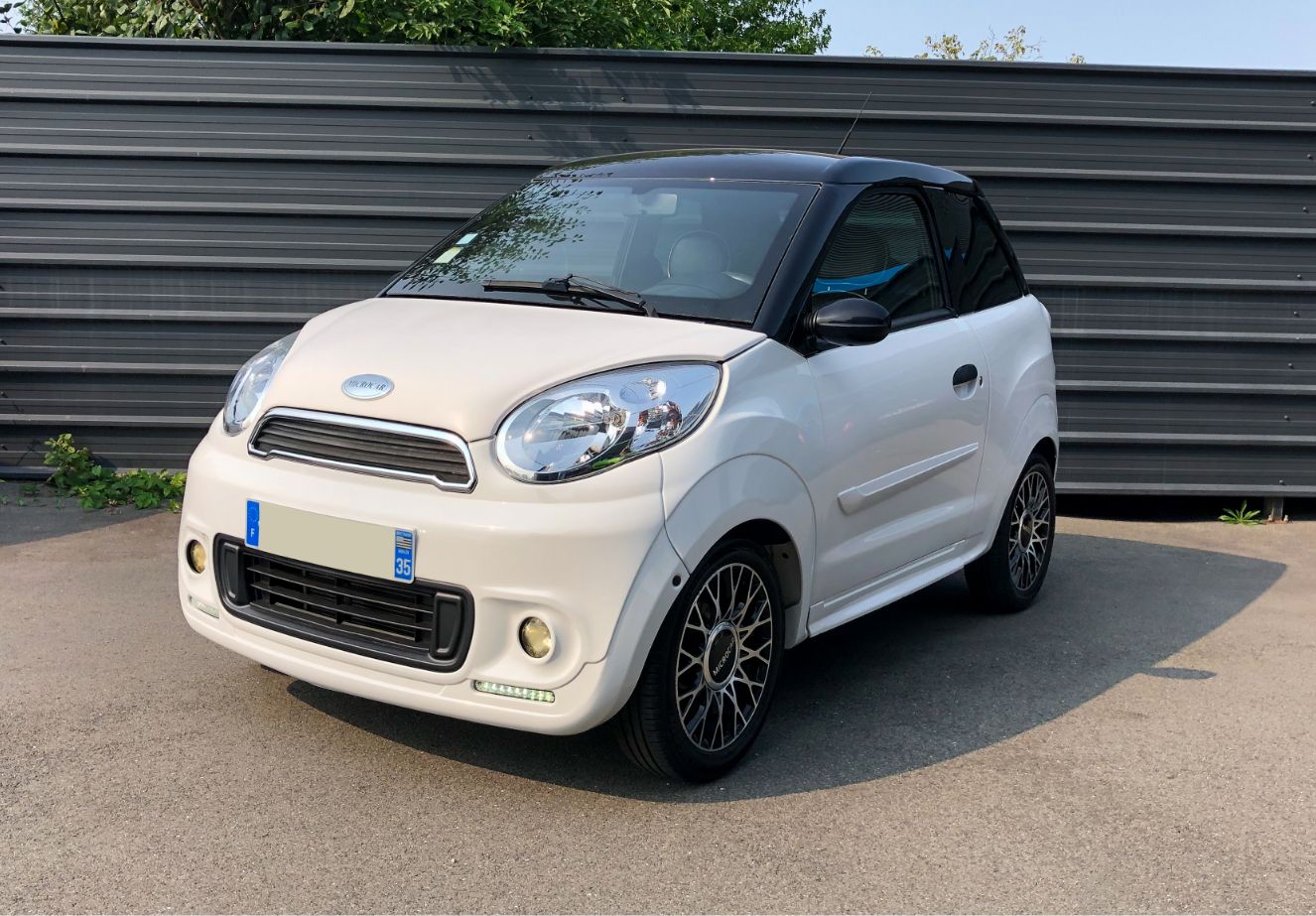 Microcar M8 Blanche Progress - Photo avant