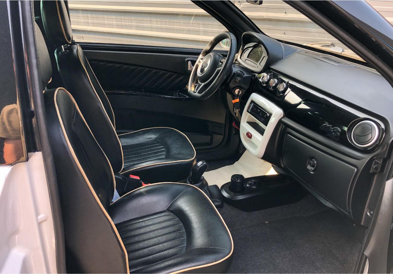 Microcar M8 Blanche Progress - Photo intérieur
