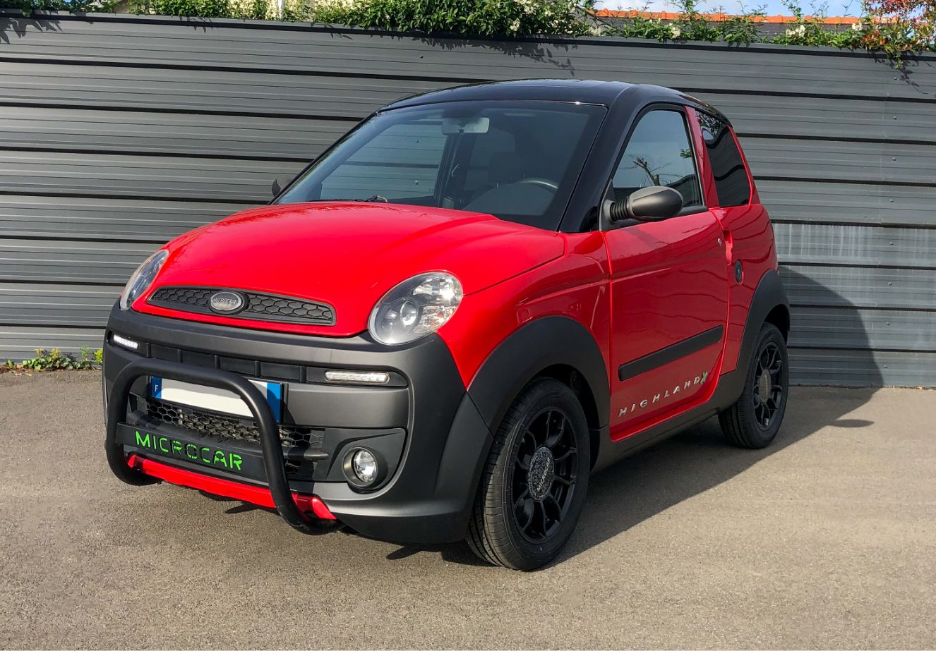 Photo Microcar MGO 4 Highland X Rouge moteur Progress - Avant