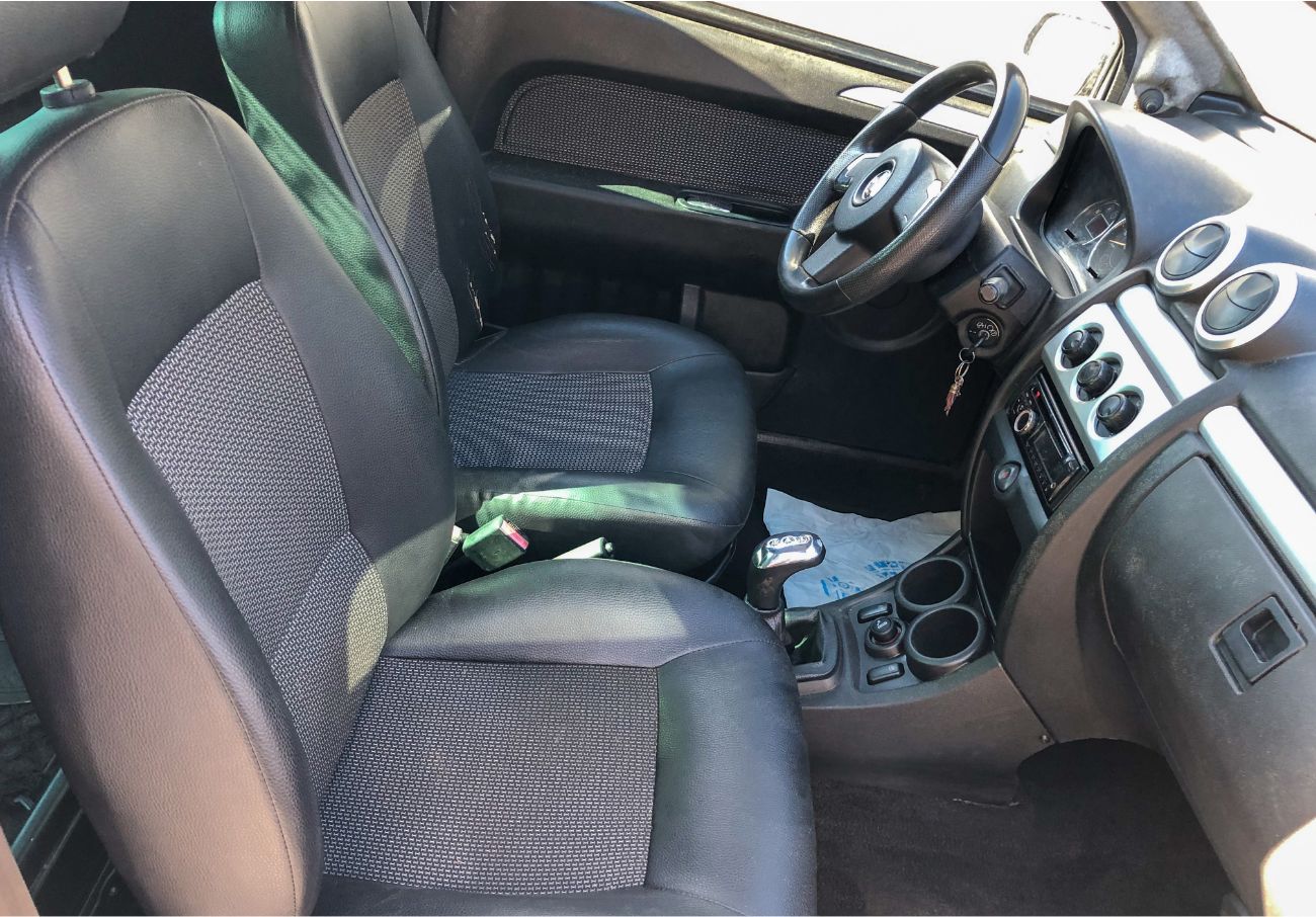 Photo Aixam City grise moteur Kubota - Intérieur