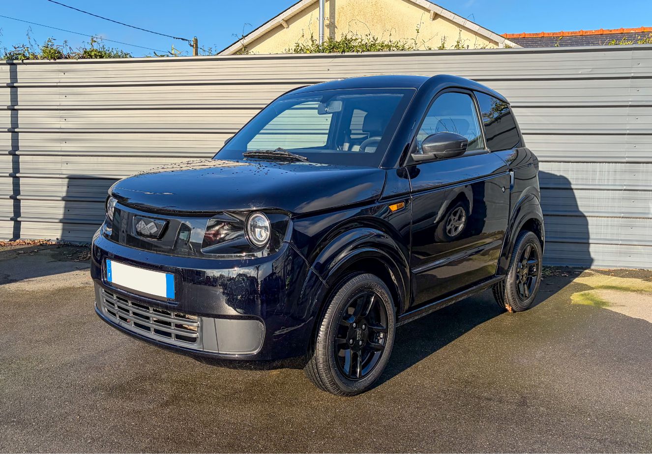 Photo Ligier Myli IDEAL Noire - Avant