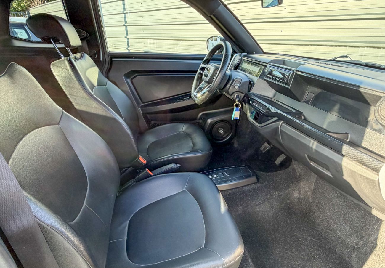 Photo Ligier Myli IDEAL Noire - Intérieur