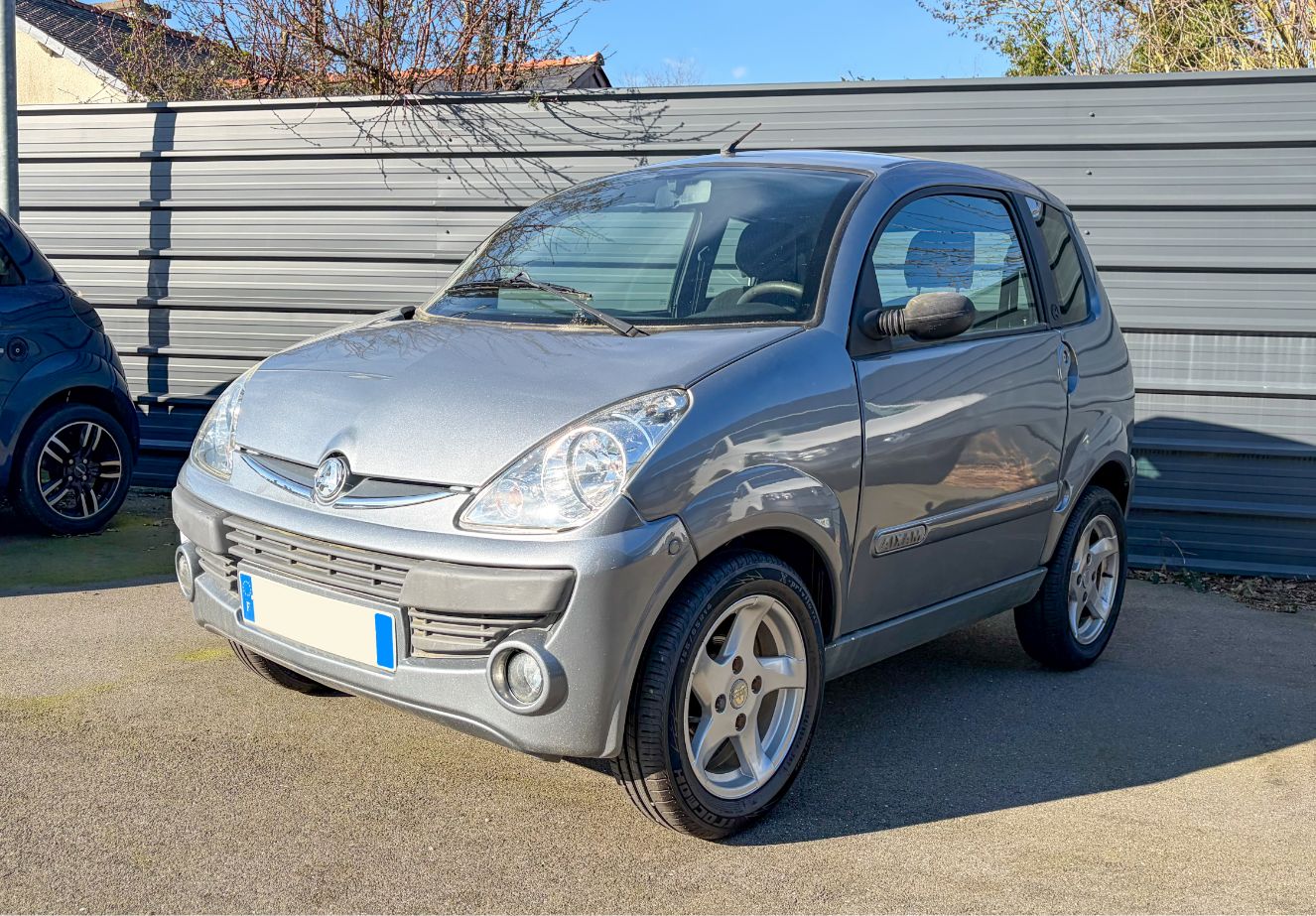 Photo Aixam City Grise - Avant